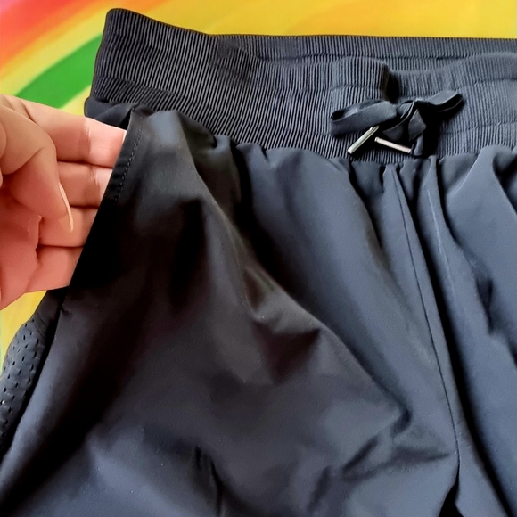 ๐3/$40 Sale! Kyodan Activewear Quick Dry Capris With Mesh Fabric & Side Ties - Picture 4 of 12